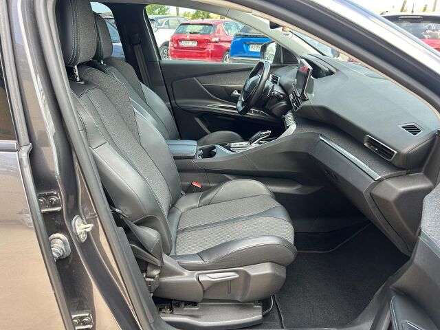 PEUGEOT 3008 ALLURE 1.5 HDI AUTO SPANISH LHD IN SPAIN 84000 MILES STUNNING 2022